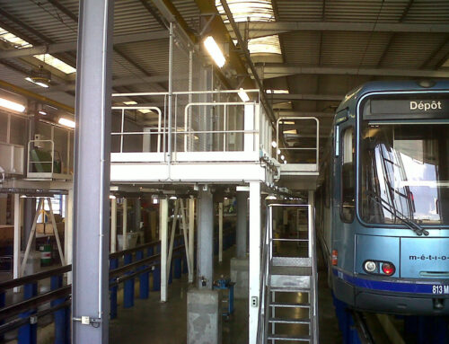 Passerelle accès toiture tramway